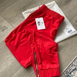Zyia - Red Everywhere Zipper Jogger XL